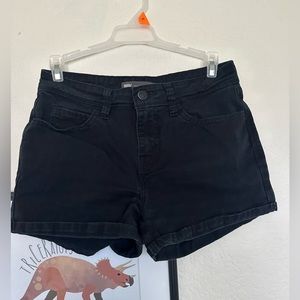 black levi’s shorts